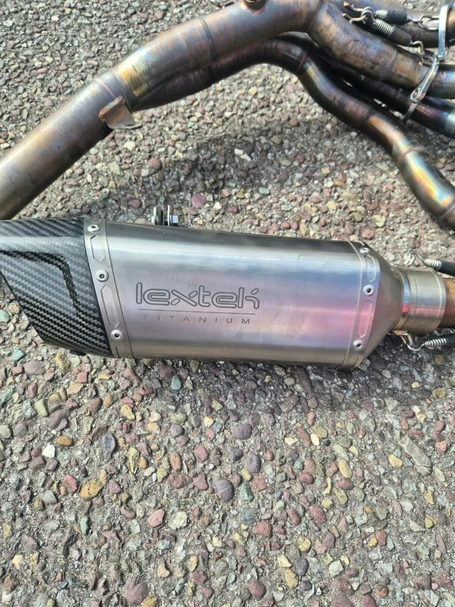 Suzuki exhaust - Image 1