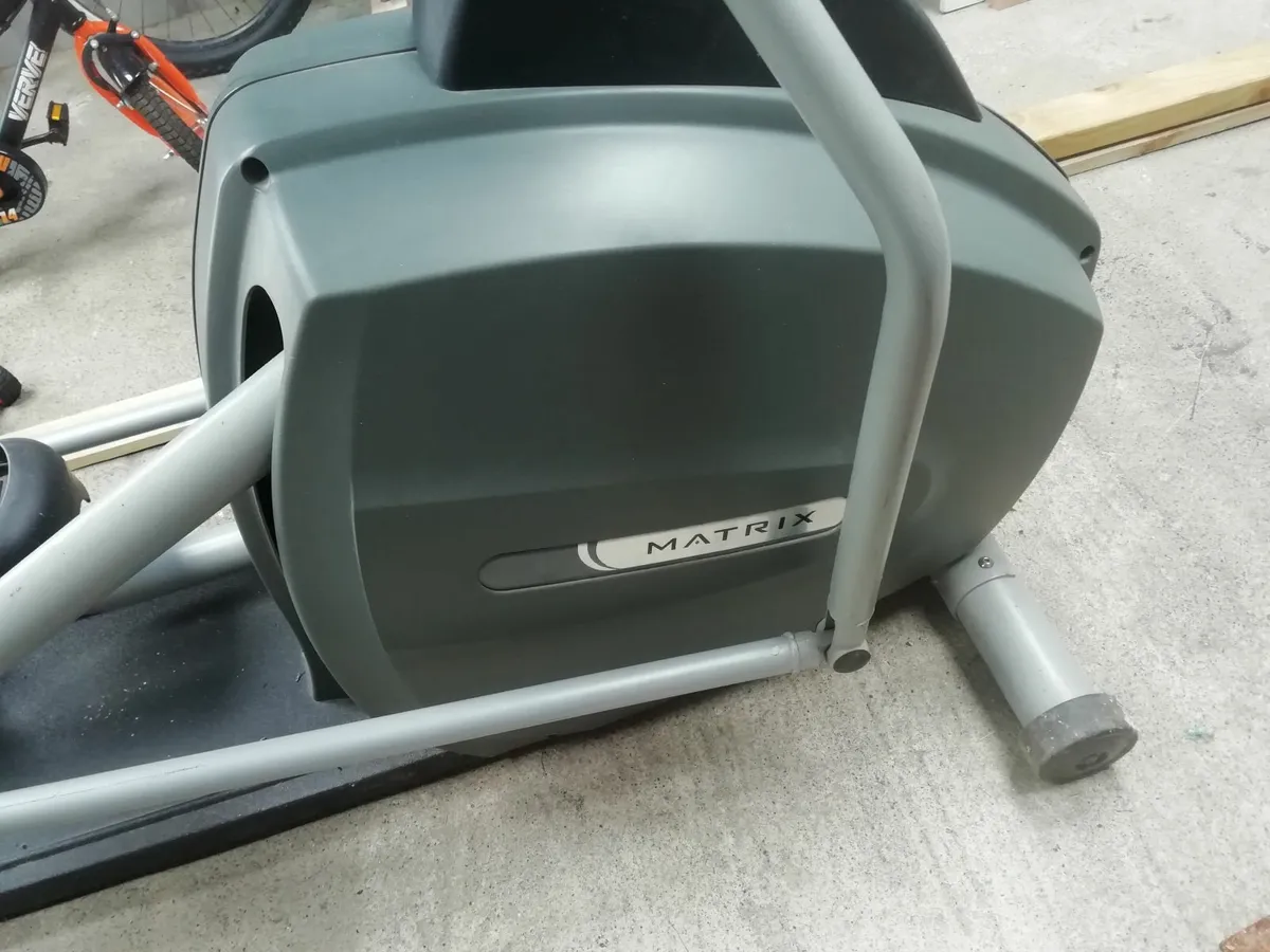 Cross trainer - Image 3