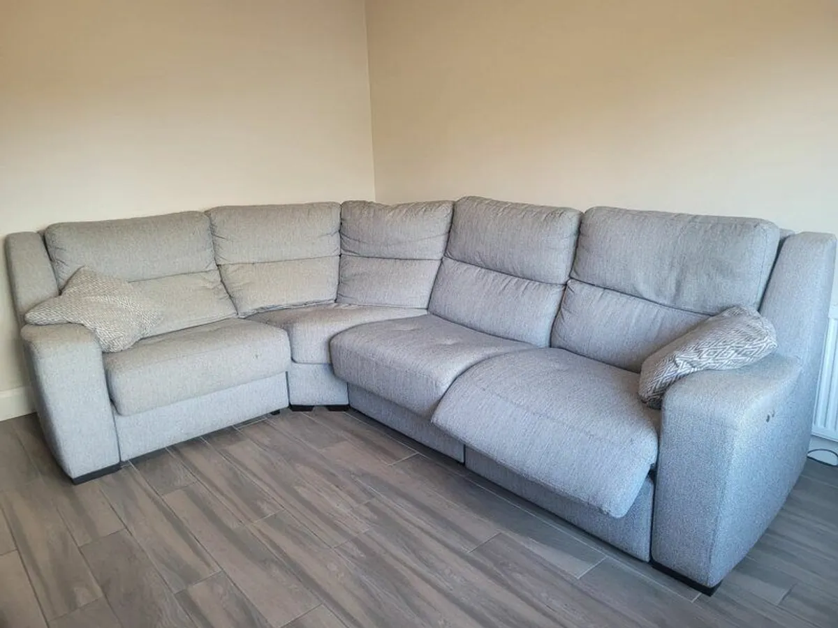 Couch and coffee table - Image 4