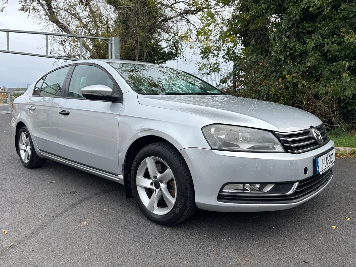 11 VW PASSAT NCT 05/26 TAX 10/25 - Image 2