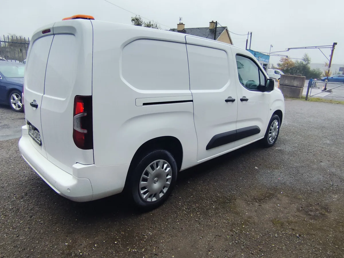 2021 Vauxhall Combo 1.5 turbo sportive - Image 4