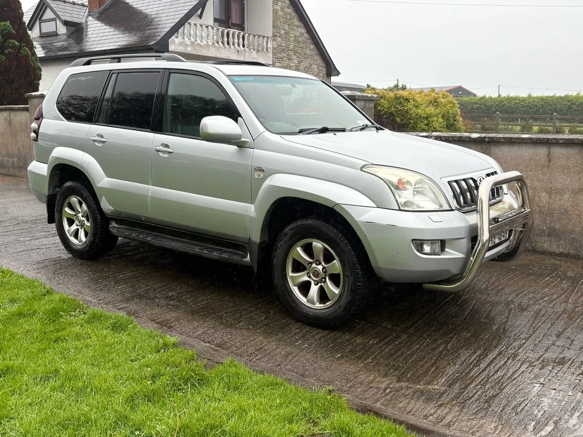 Toyota Landcruiser LC5 commercial - Image 1