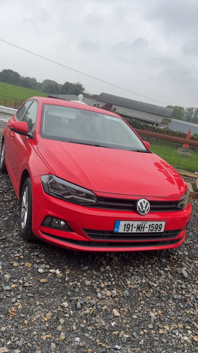 Red Volkswagen Polo 2019 - Image 1
