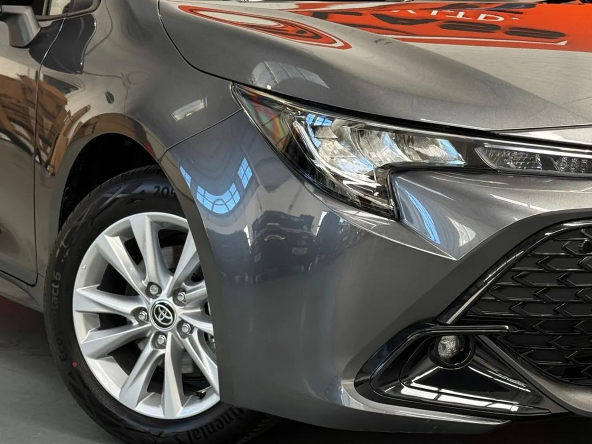 Toyota Corolla H B Luna HEV 4DR Auto #63 - Image 4