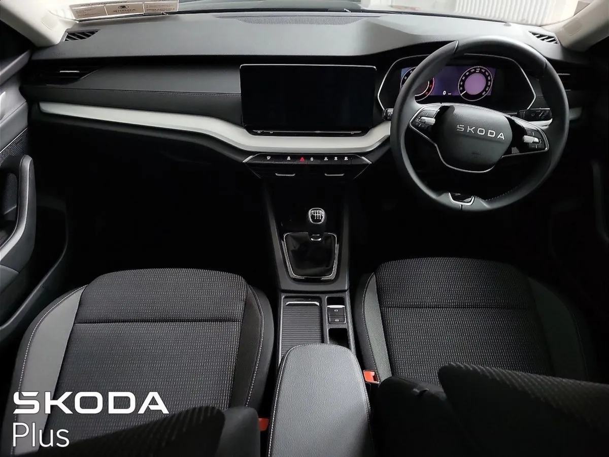 Skoda Octavia Selection 2.0tdi 115HP - Image 3