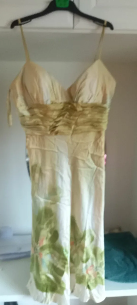 Ladies dresses - Image 4