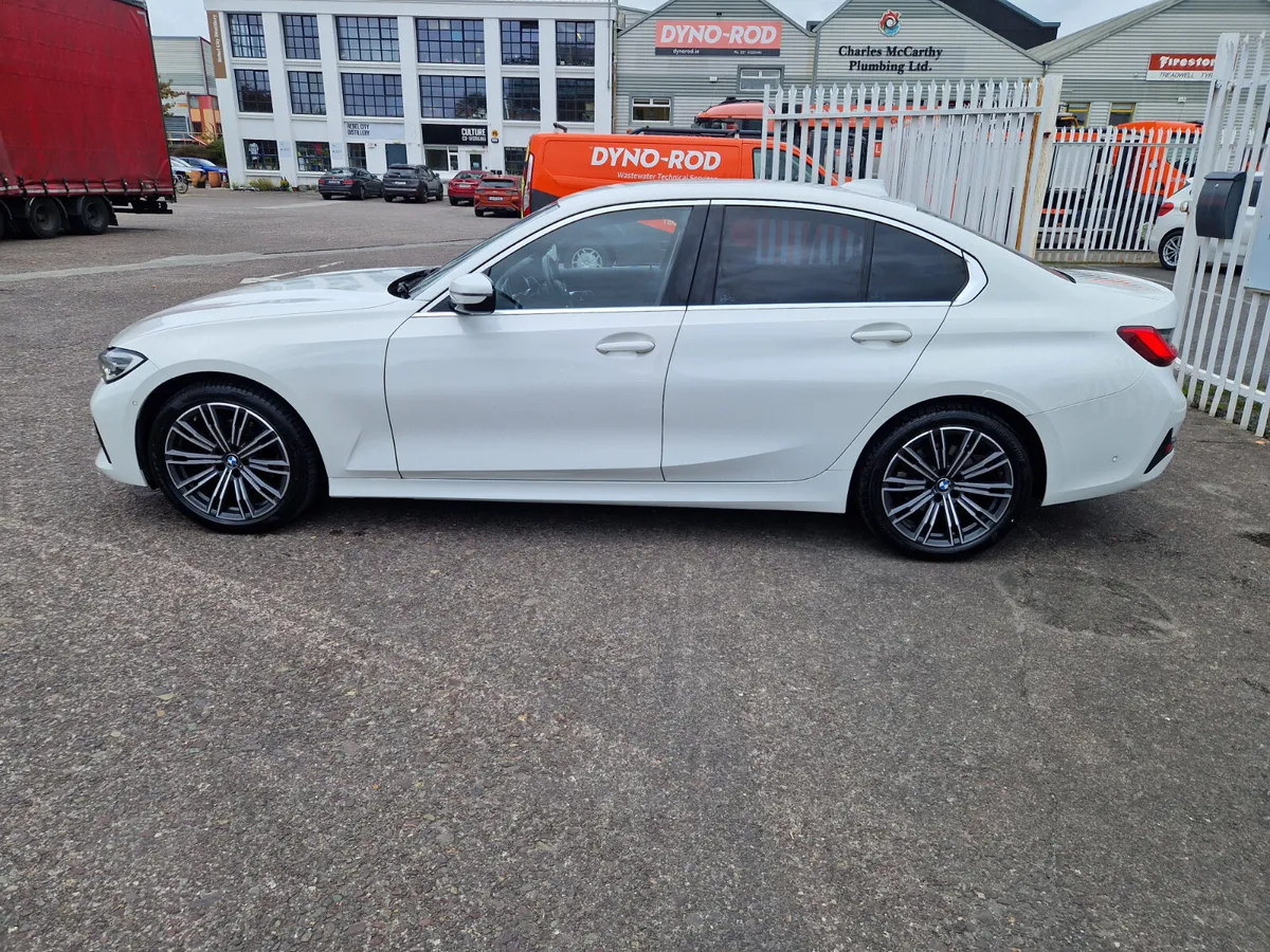 Bmw 320D X- Drive 2.0 Diesel Automatic ( Low Km ) - Image 4