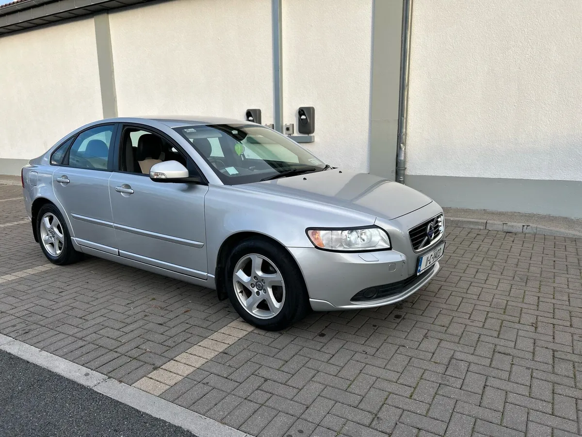 Volvo s40 2011 new nct 10/26 - Image 2