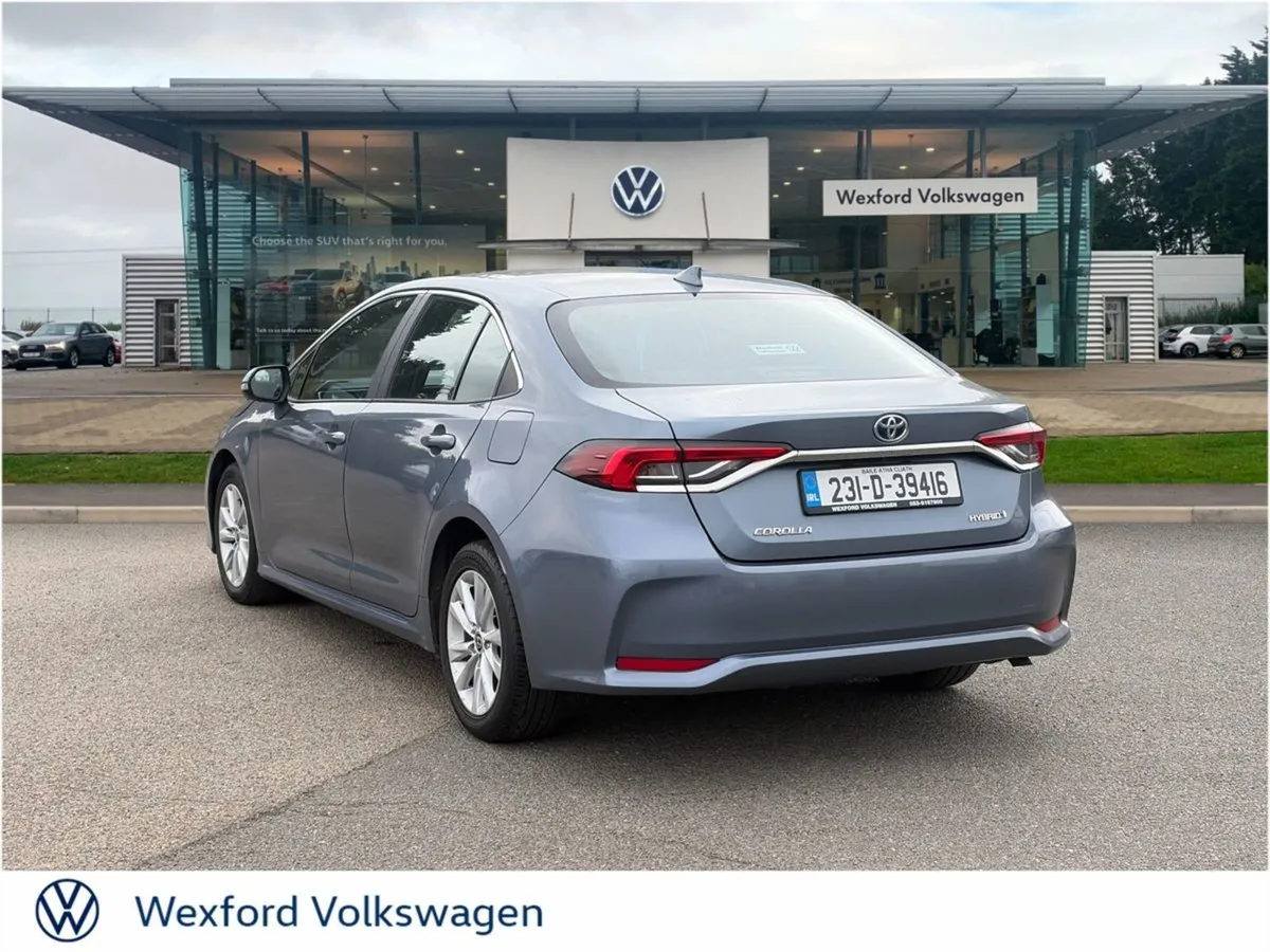 Toyota Corolla 1.8 Hybrid Luna Saloon Auto - Image 4