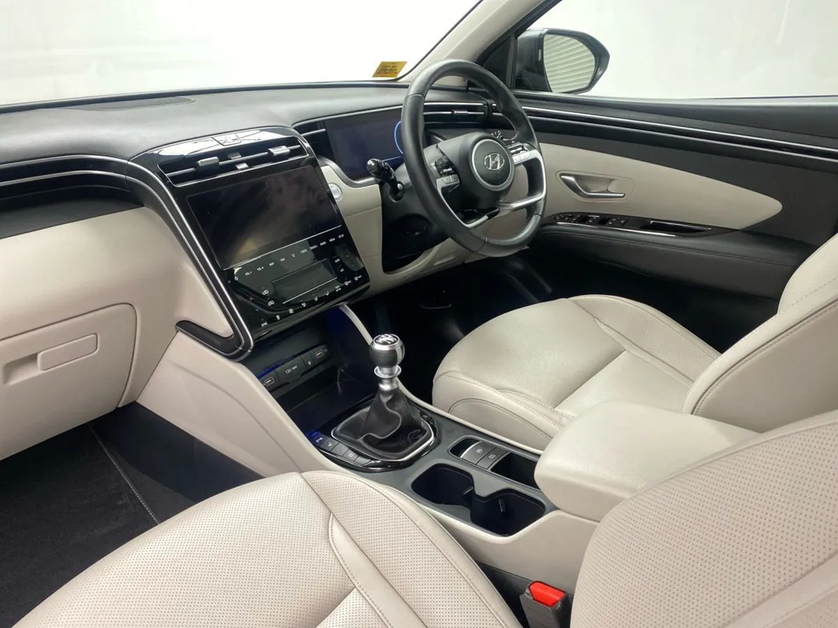 Hyundai Tucson 2WD Executive Plus - Image 3