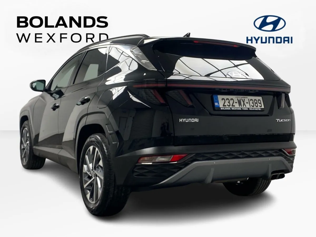 Hyundai Tucson 2WD Executive Plus - Image 4