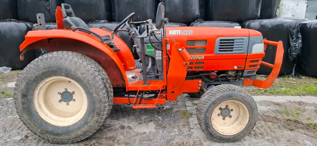 Retirement Machinery Auction Tillage Harvesting