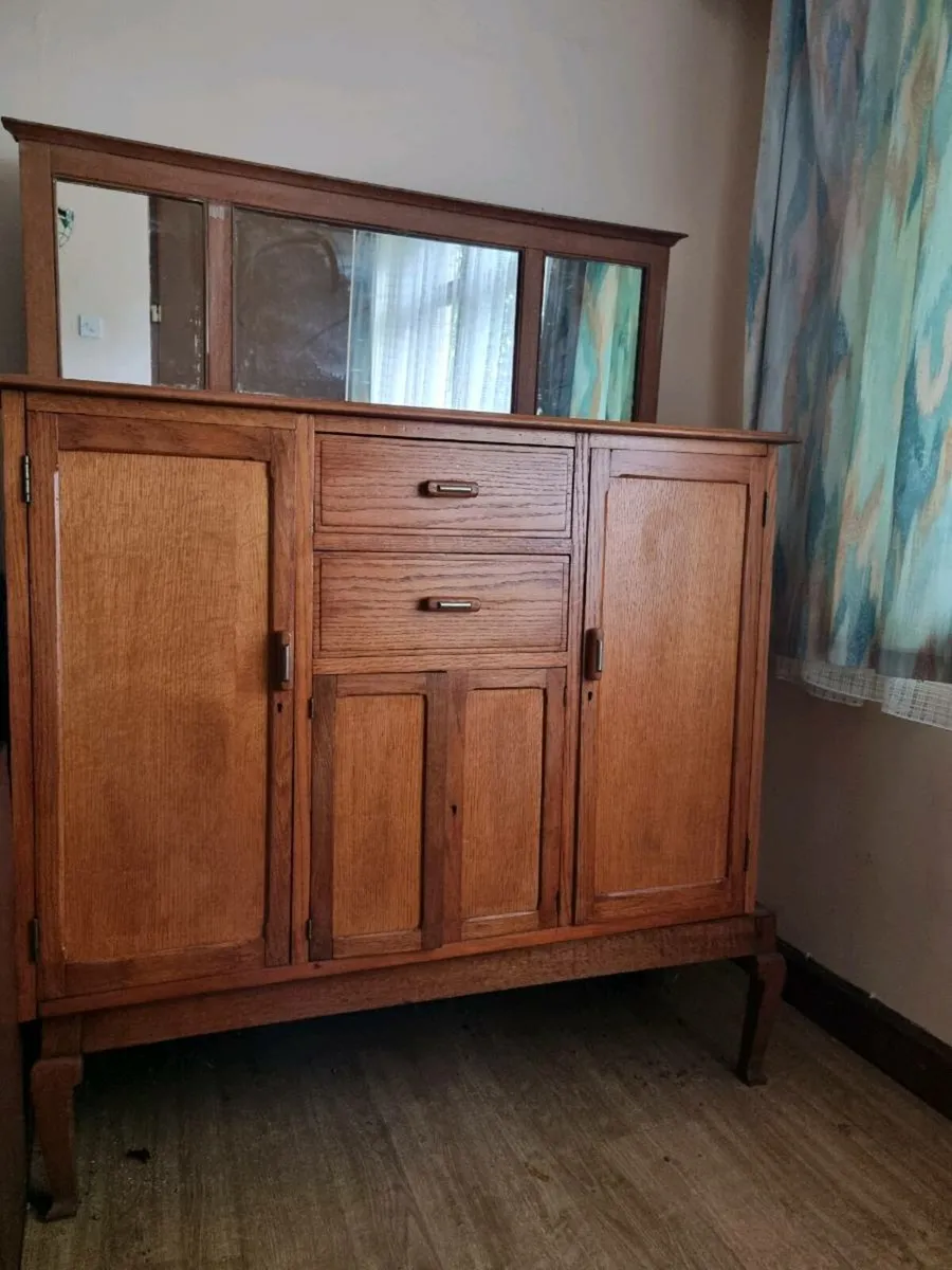 Dresser table - Image 1