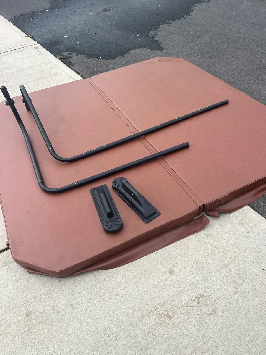 Hot tub lid - Image 1