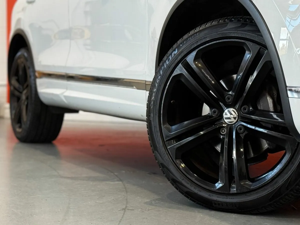 Volkswagen Touareg CV 3.0tdi 262BHP V6 5DR Auto - Image 4