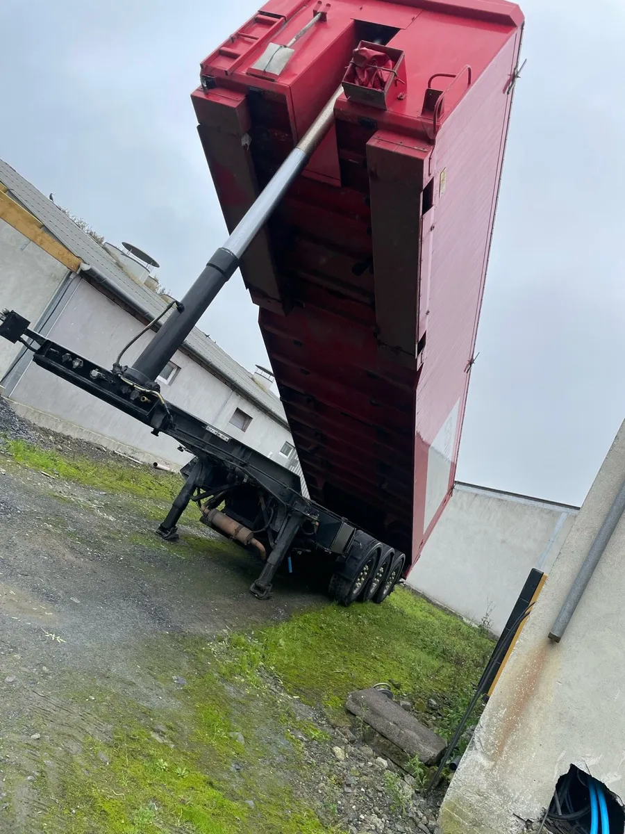 Bulk blower trailer - Image 1