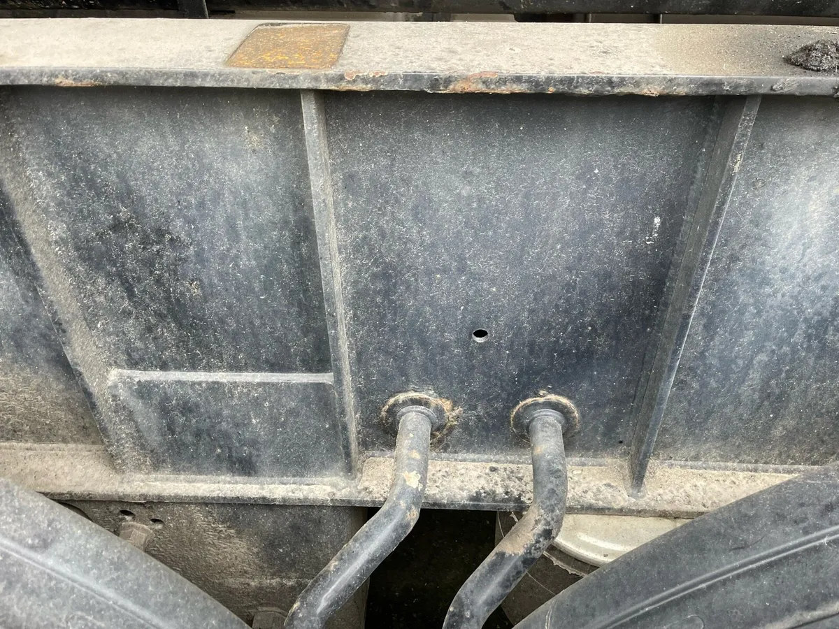 Bulk blower trailer - Image 4