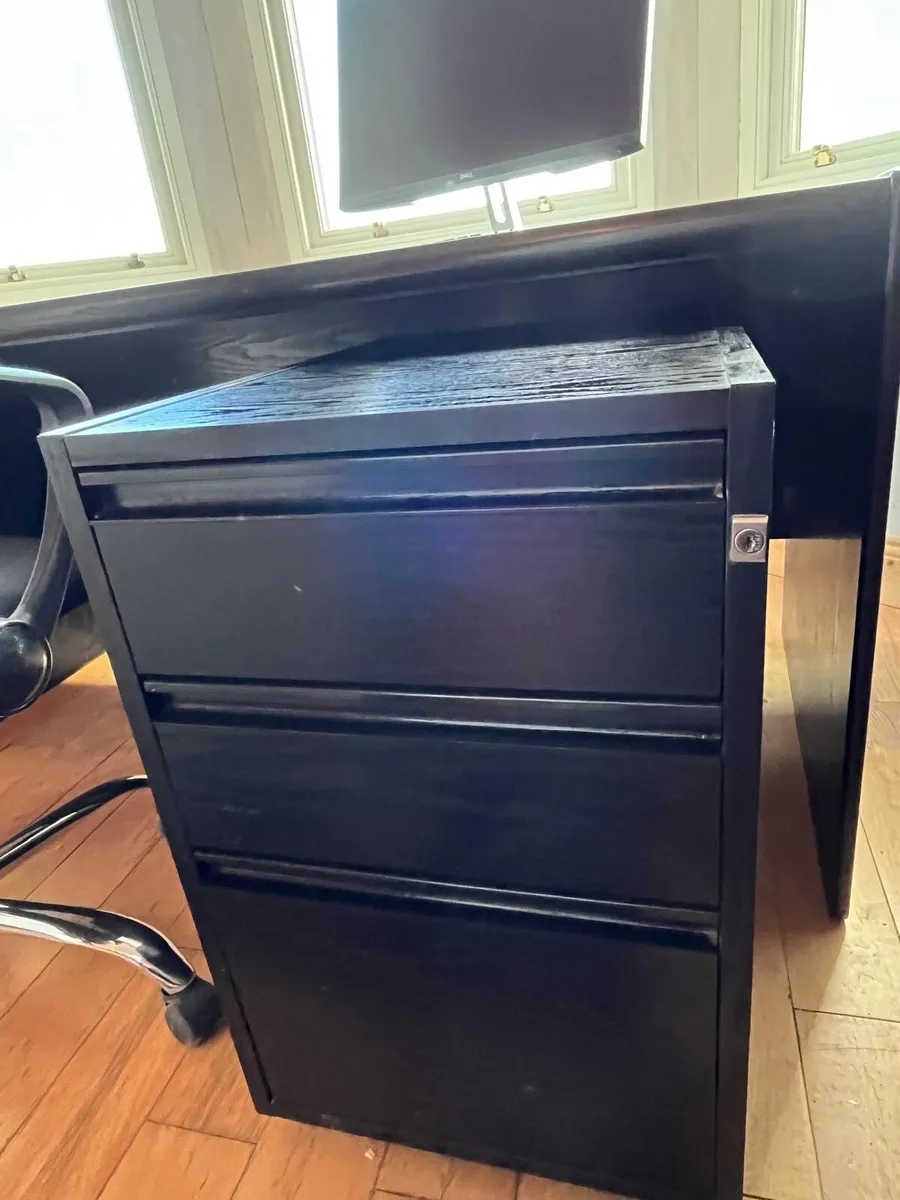 Desk, pedestal - Image 2