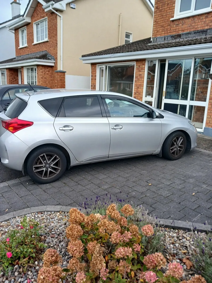 Toyota Auris 2015 - Image 3