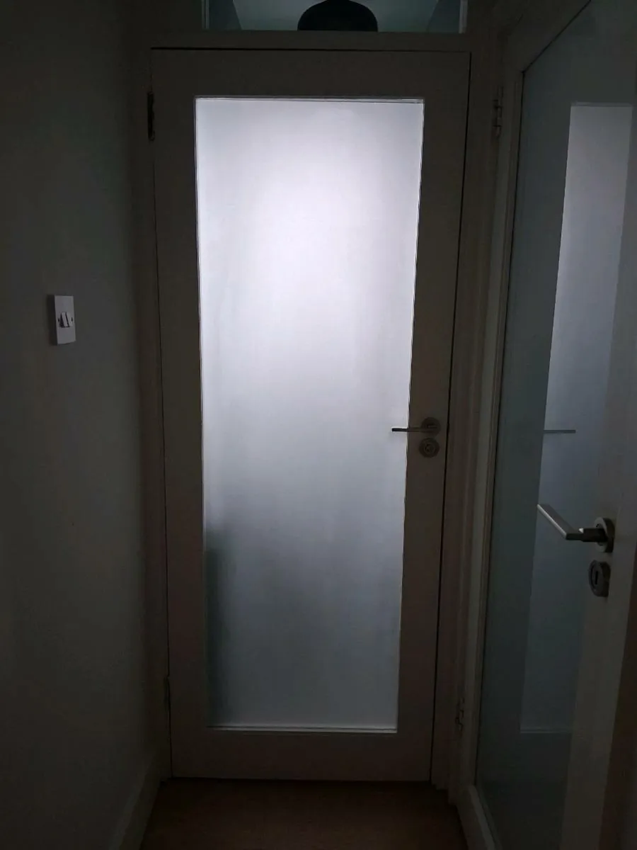 Shaker door with opaque glazing - Image 2