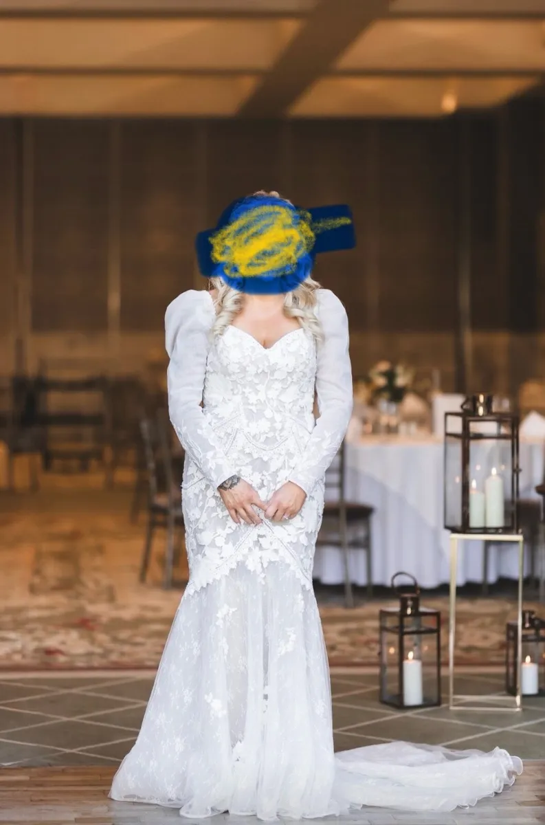 Wedding dress - Image 1
