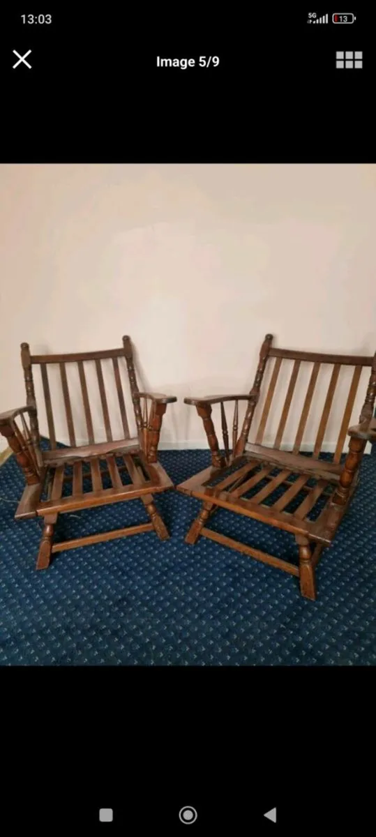Chair with cushions - Image 1