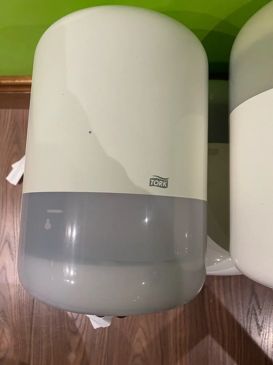 5x Tork dispenser - Image 2