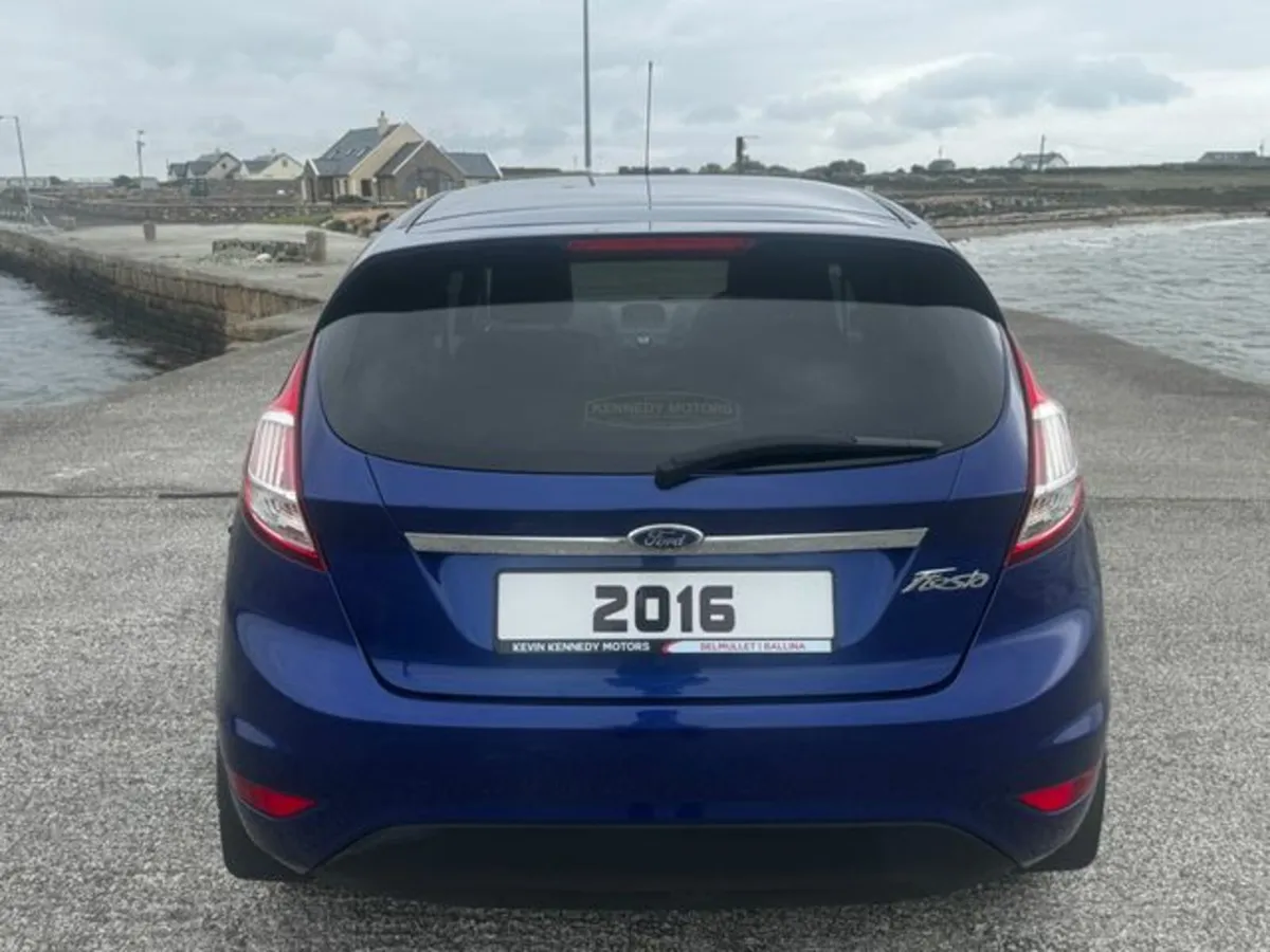 Ford Fiesta 1.5 Diesel TITANIUM TDCI - Image 4