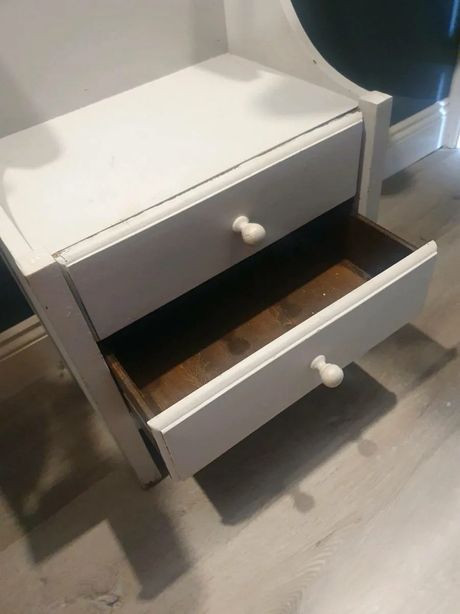 Stool/chair - Image 4