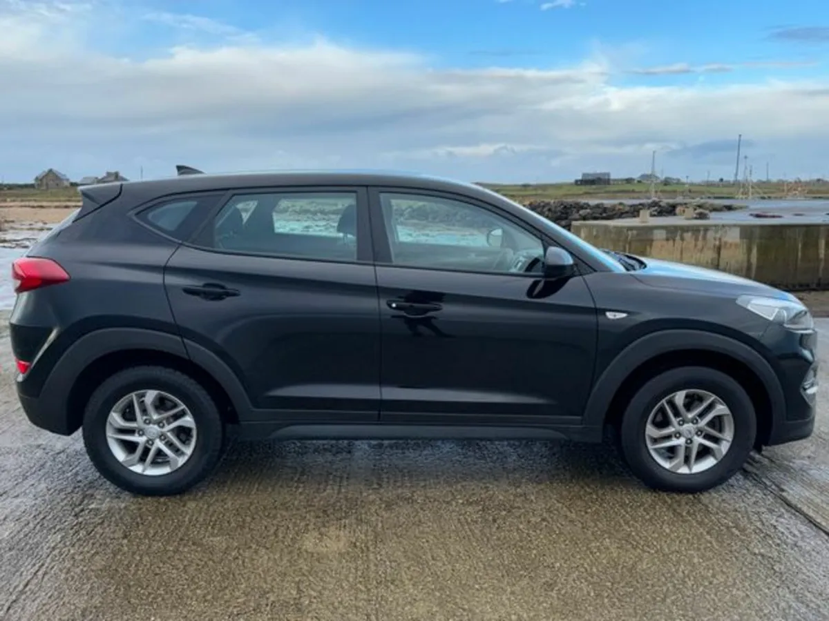 Hyundai Tucson 1.7 S BLD 116PS 5DR - Image 2