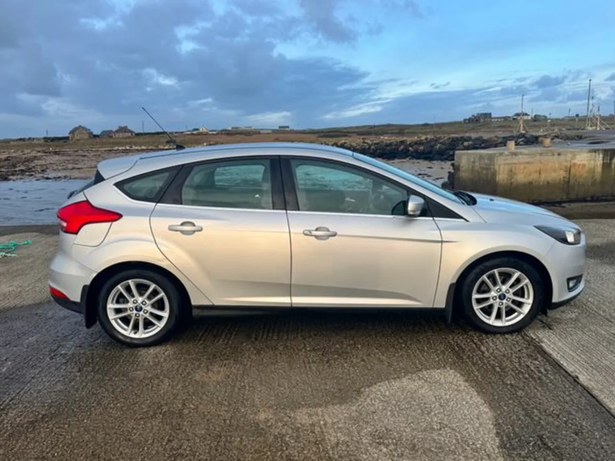 Ford Focus 1.5 TDCI Zetec 120PS 5DR - Image 2