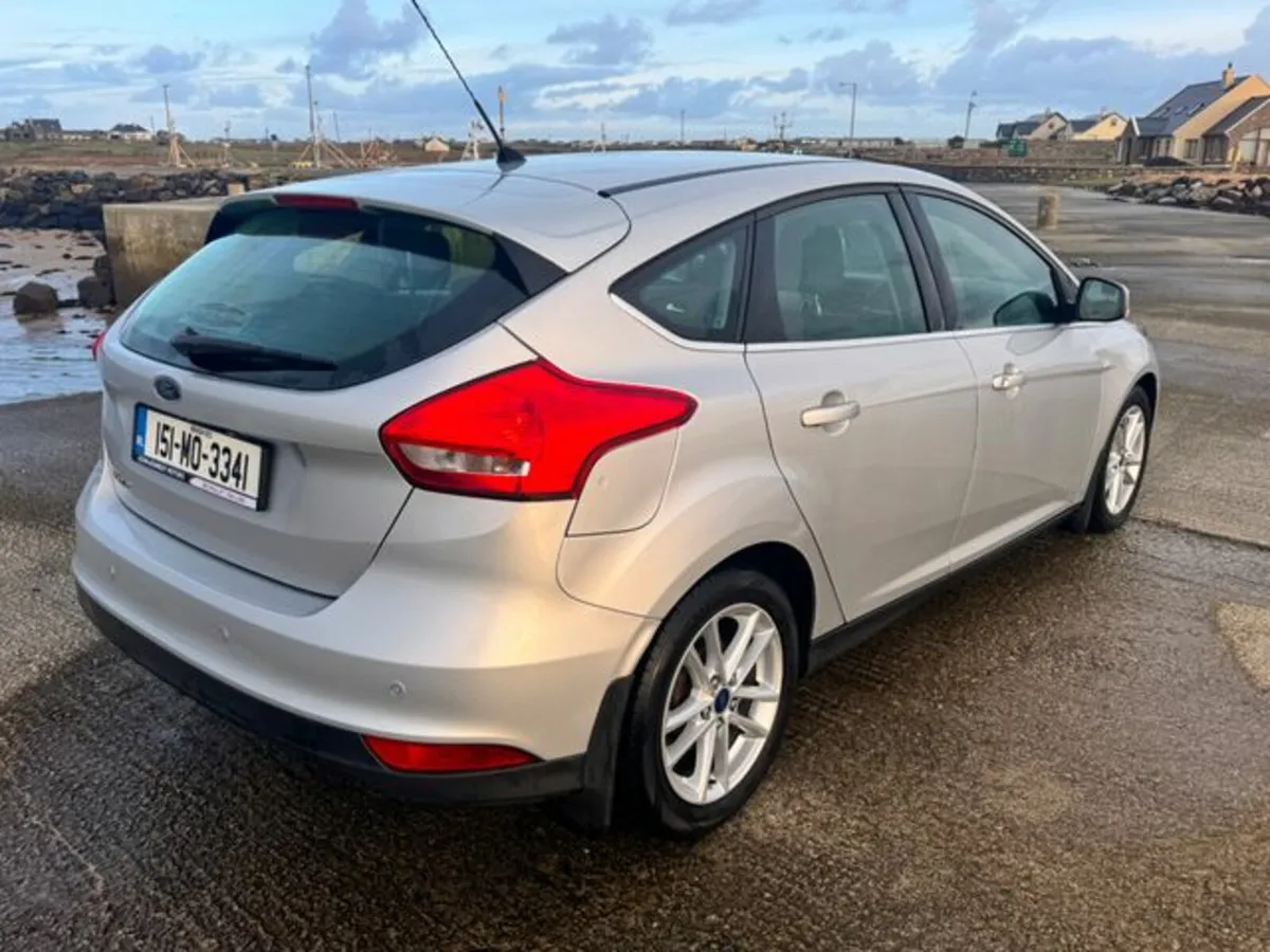 Ford Focus 1.5 TDCI Zetec 120PS 5DR - Image 3