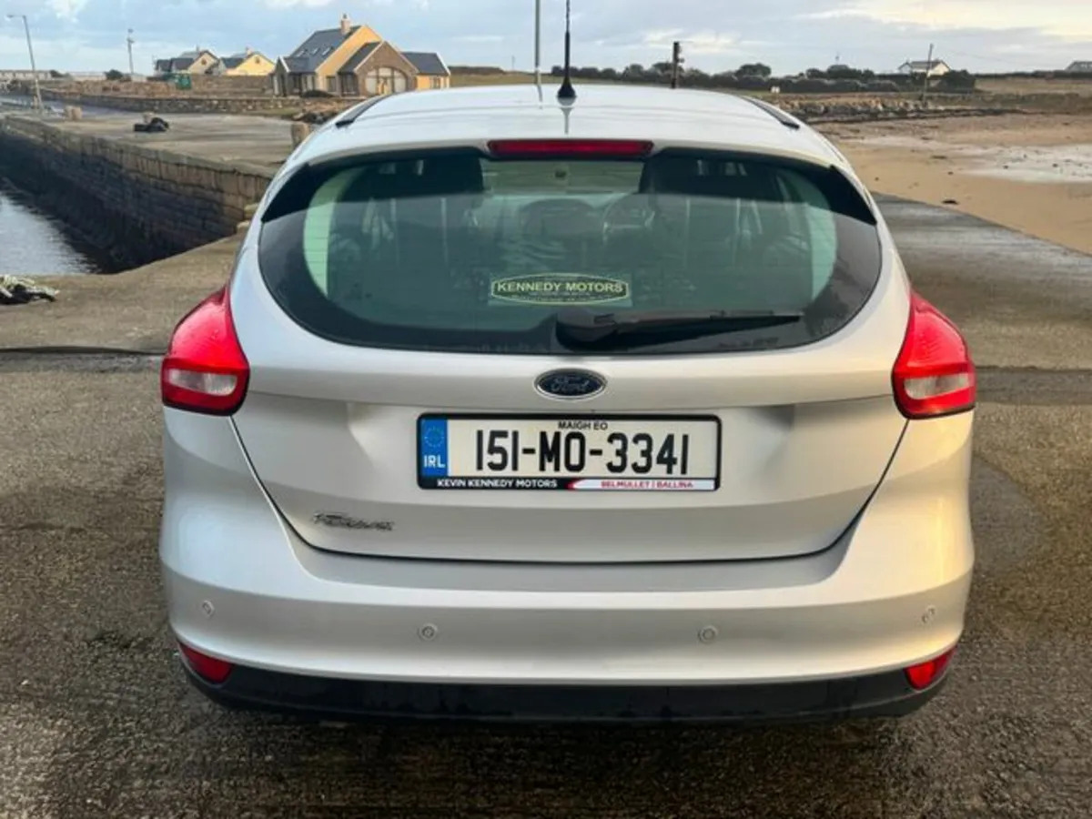 Ford Focus 1.5 TDCI Zetec 120PS 5DR - Image 4