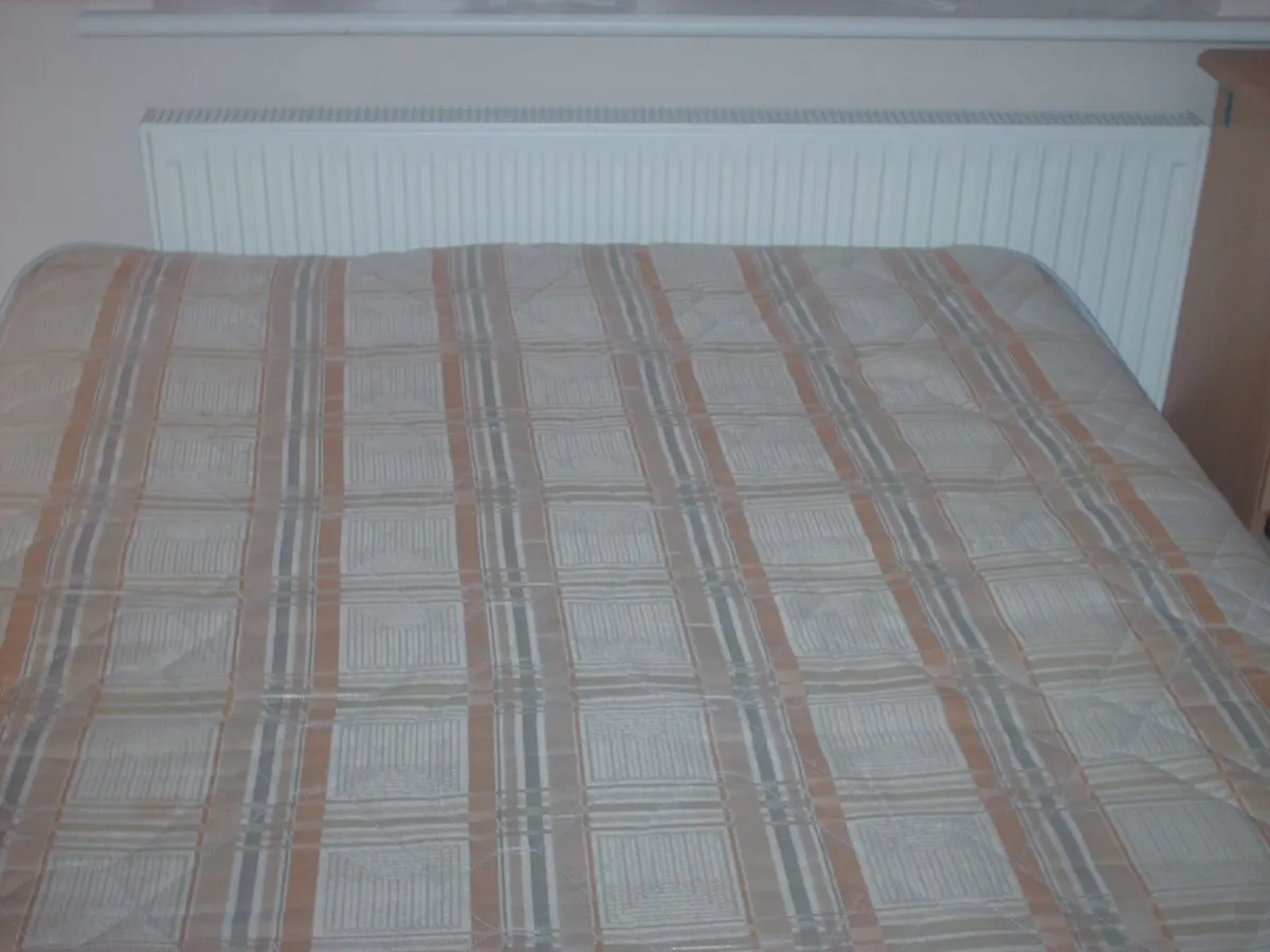 free small double bed - Image 4