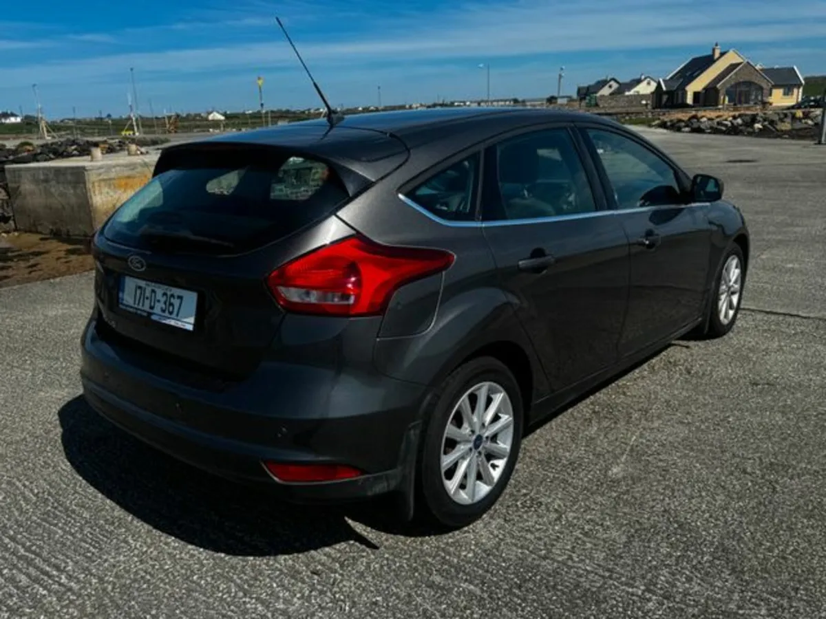 Ford Focus Titanium1.5td 95PS 6SPD 4DR - Image 3