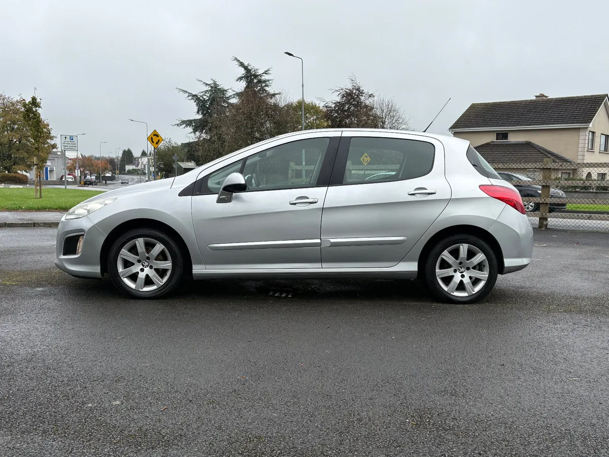 ABSOLUTELY IMMACULATE 2012 DIESEL 308 - Image 4