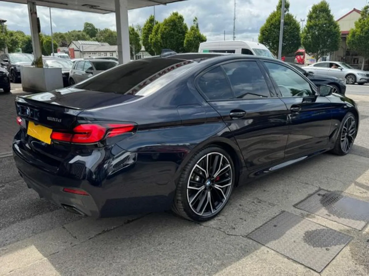 BMW 5-Series 520D M SPORT - Image 3