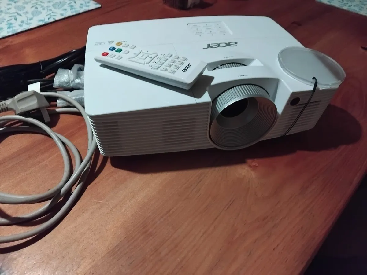 Acer X133PWH - Image 1