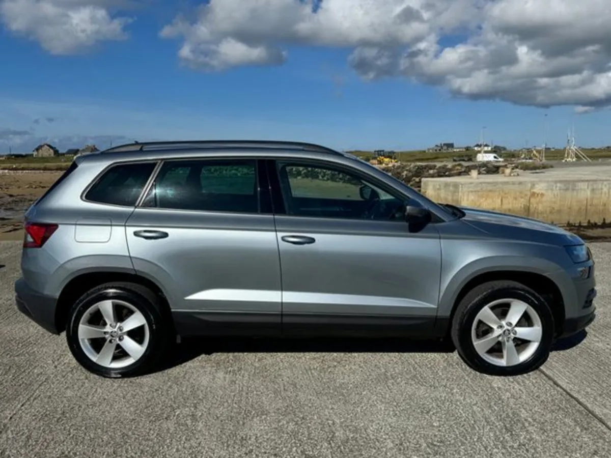 Skoda Karoq 1.6 TDI SE 115PS 5DR 5DR - Image 2