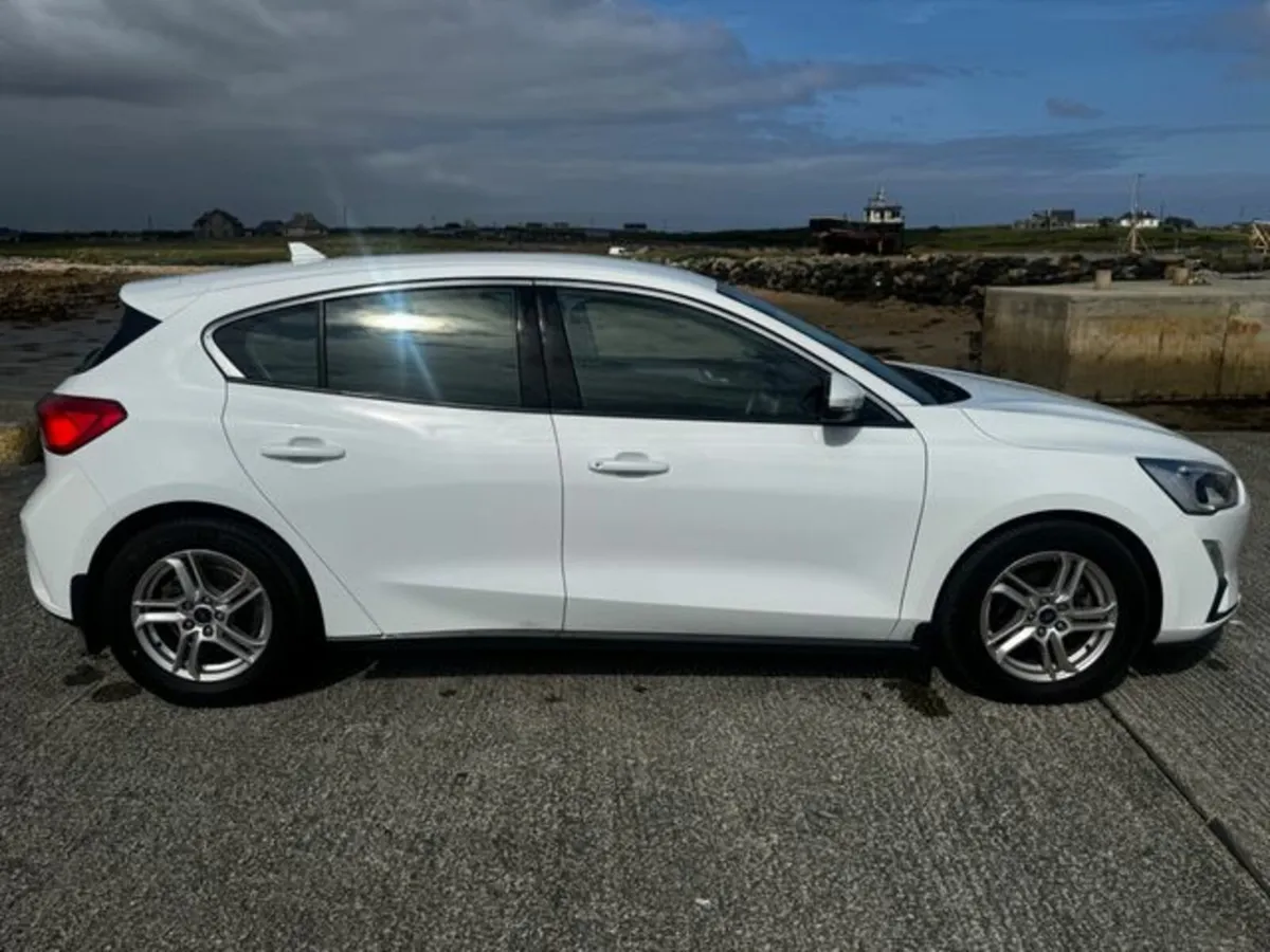 Ford Focus Zetec 5DR 1.5tdci ONLY 11, 000KM - Image 2
