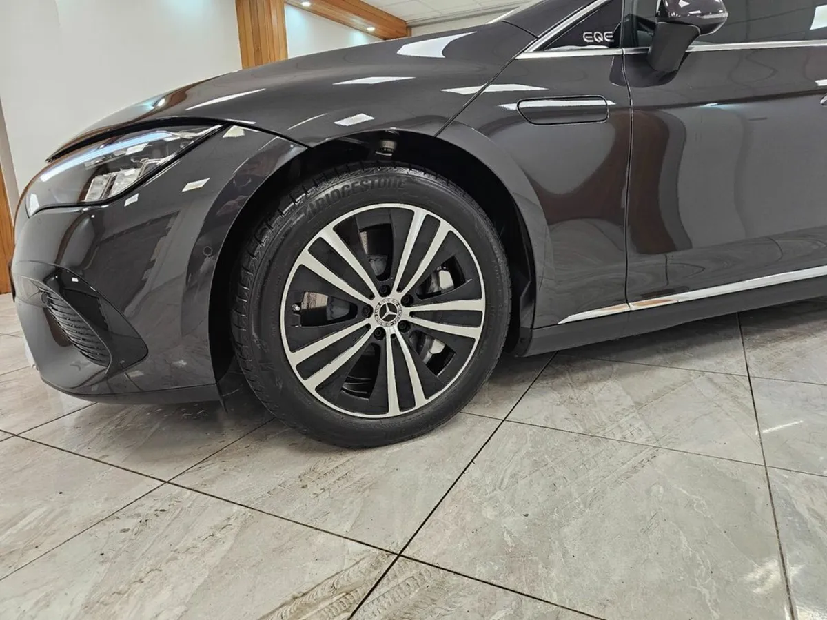 Mercedes-Benz EQE 350 SPORT + - Image 4