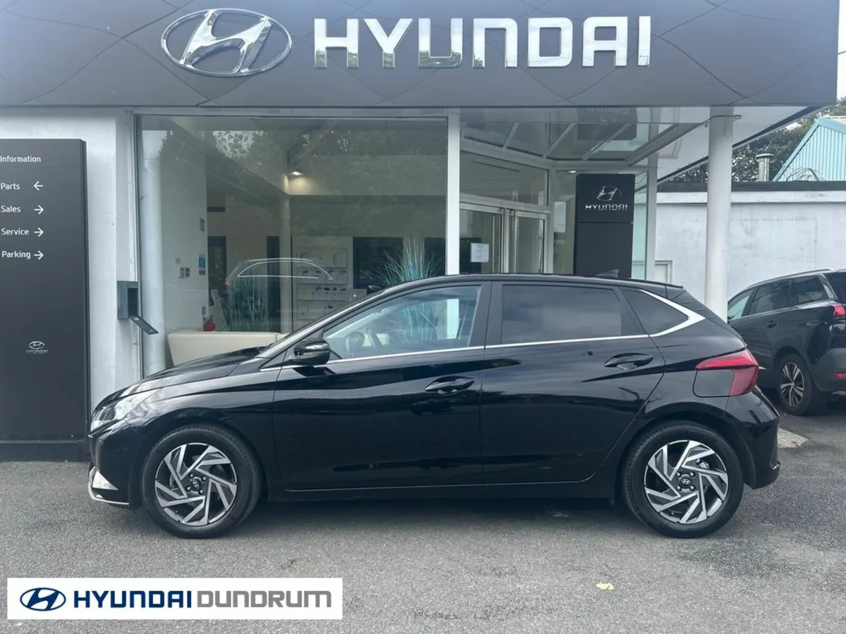 Hyundai i20 Deluxe Plus Automatic - Image 3