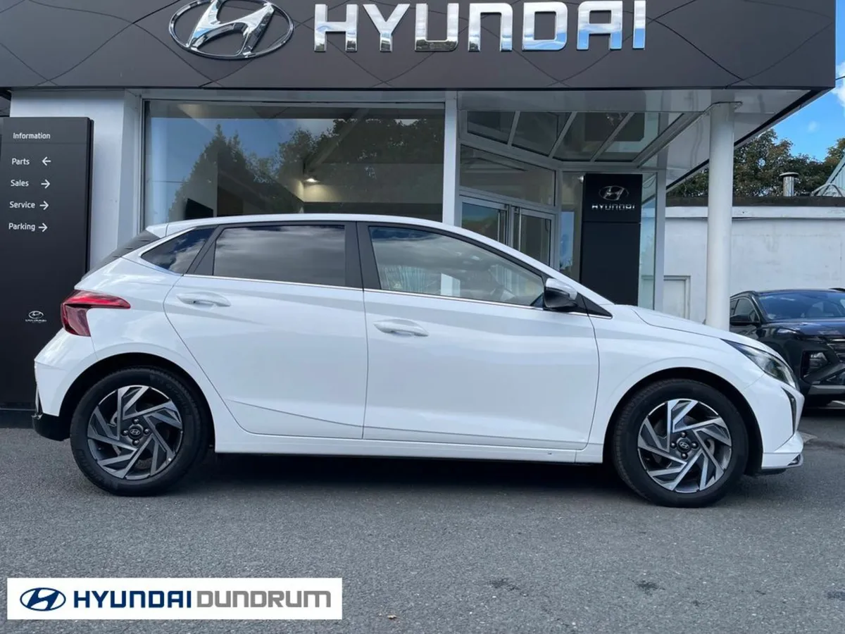 Hyundai i20 Deluxe Plus Automatic - Image 2