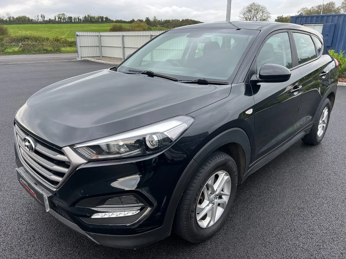 2018 (182) Hyundai Tucson S Blue Drive 1.7 CRDI - Image 4