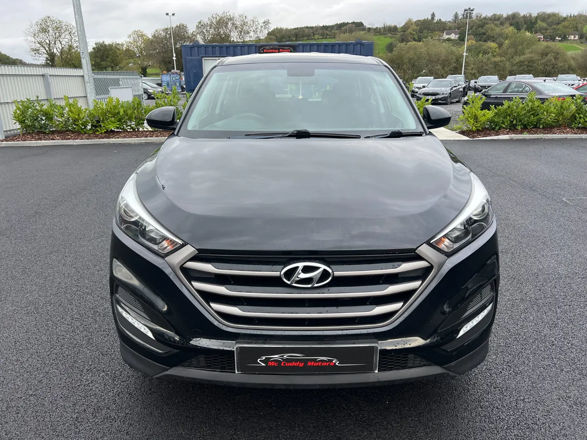 2018 (182) Hyundai Tucson S Blue Drive 1.7 CRDI - Image 3
