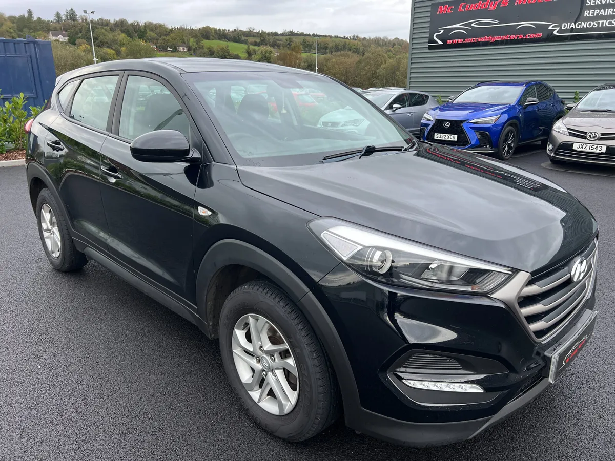 2018 (182) Hyundai Tucson S Blue Drive 1.7 CRDI - Image 2