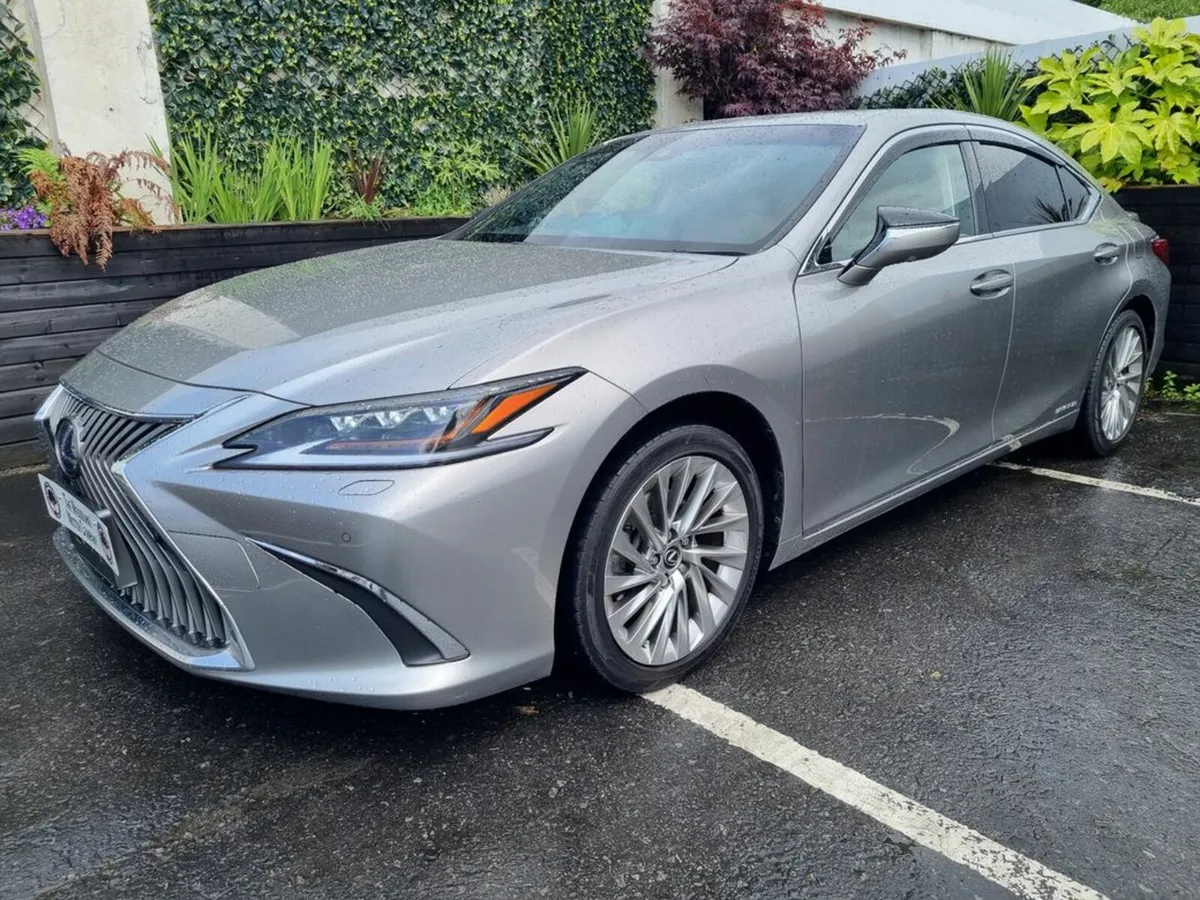 Lexus ES 2.5 HYBRID / LUXURY SPEC / TAX €200 - Image 3