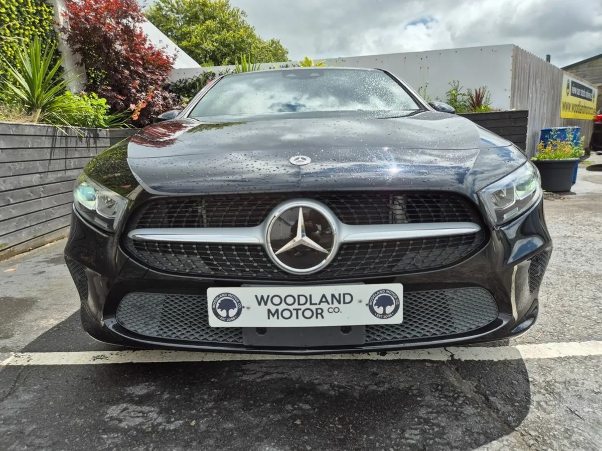 Mercedes-Benz A-Class A180 1.33 PETROL AUTO / STYL - Image 4