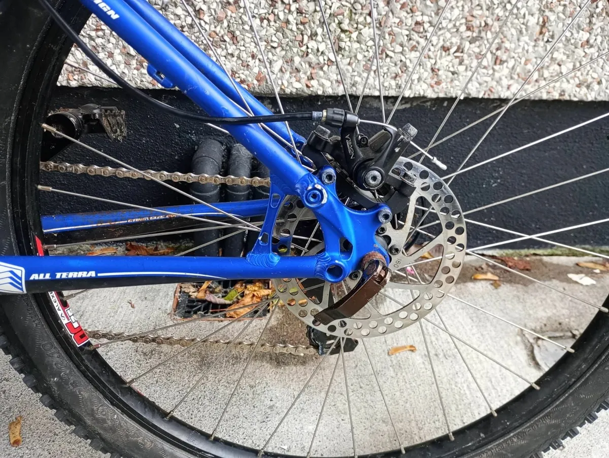 MTB GT Avalanche 3.0 - Image 3