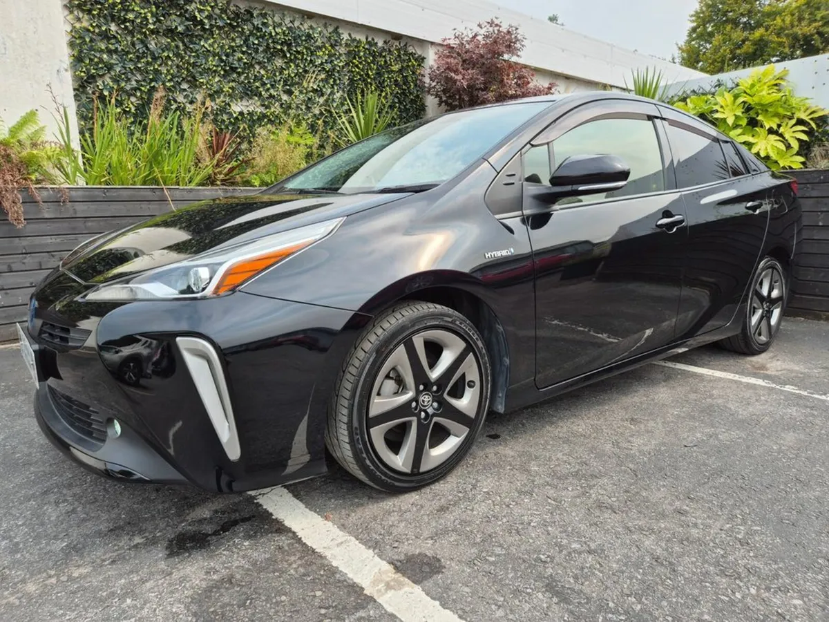 Toyota Prius 1.8 HYBRID / S TOURING SELECTION / HI - Image 1